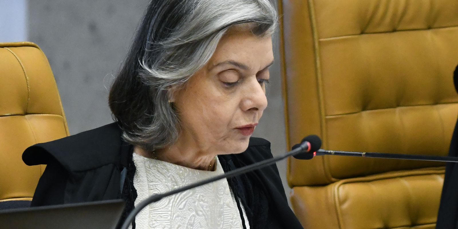 Cármen Lúcia lamenta crise no STF e aponta mal-estar cívico na sociedade