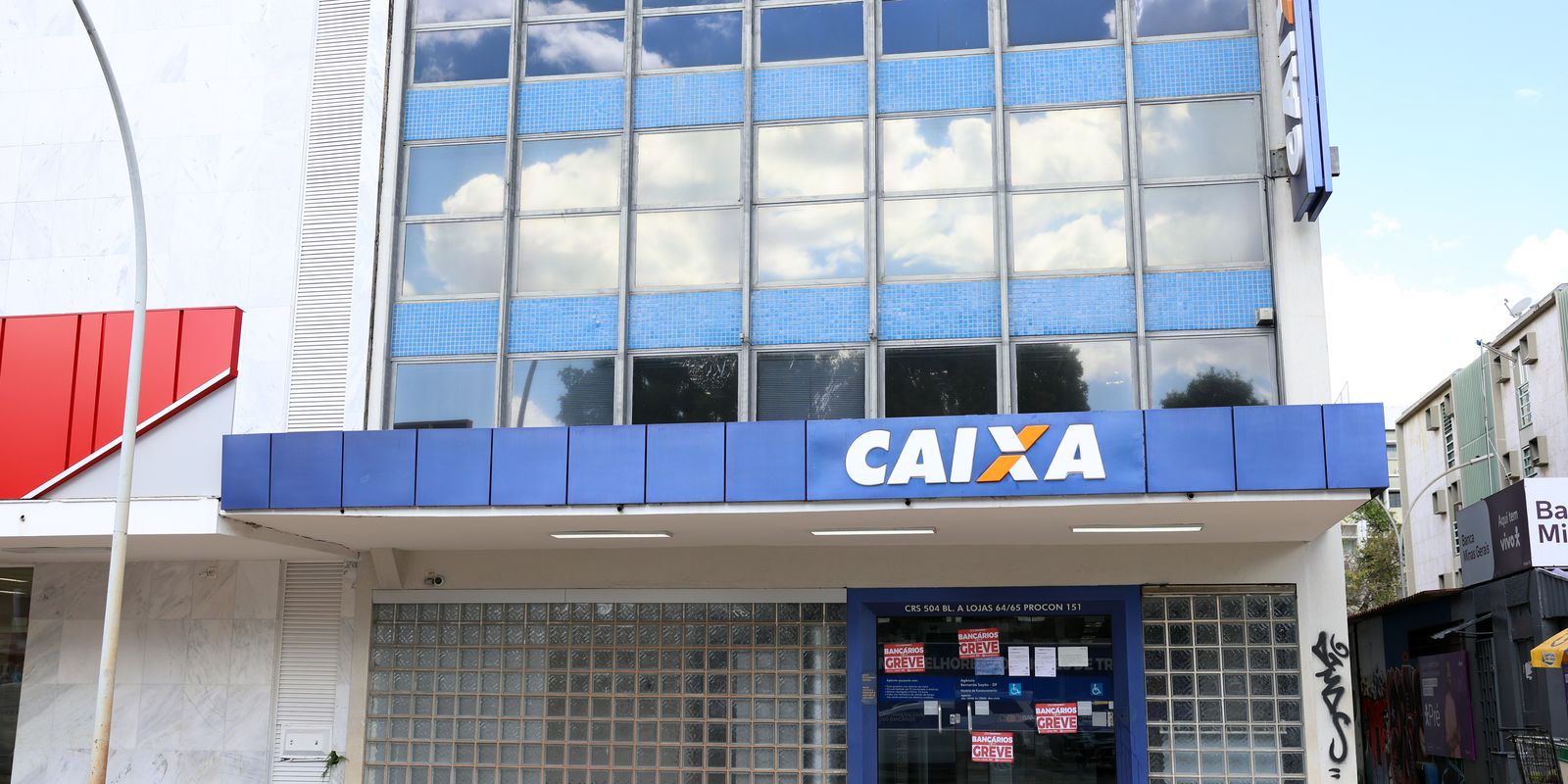 Trabalhadores da Caixa avaliam nova proposta e greve pode terminar na segunda