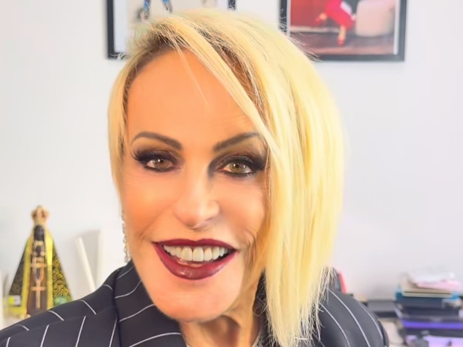 Ana Maria Braga fala de sexo aos 77 anos e revela ter cogitado namorar mulheres