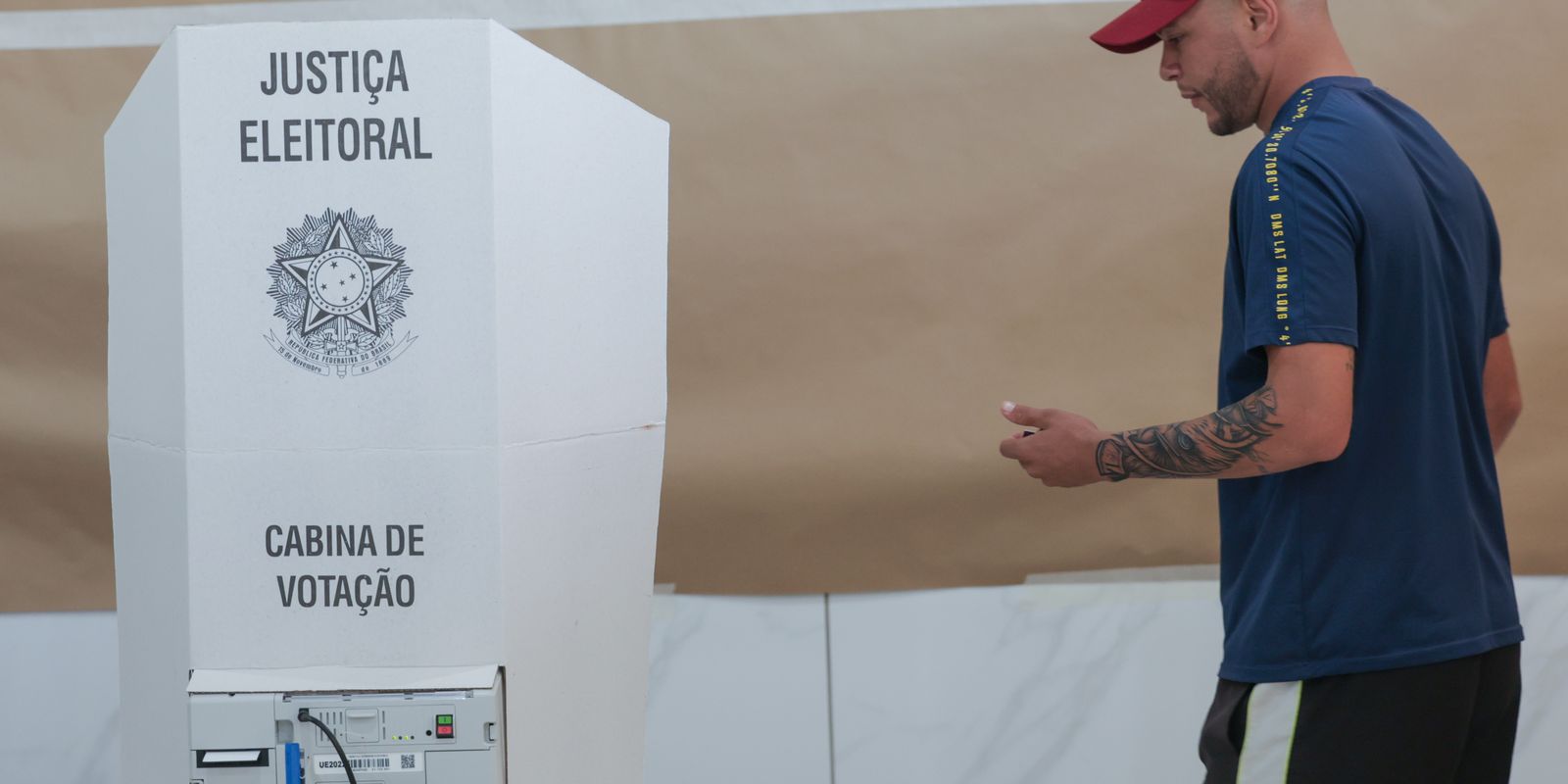 Uso da colinha para votar ajuda a evitar erros e anulação nas urnas
