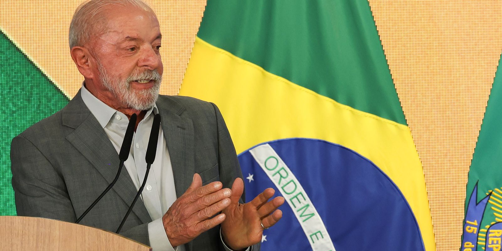 Lula planeja retomar viagens internacionais a partir de novembro