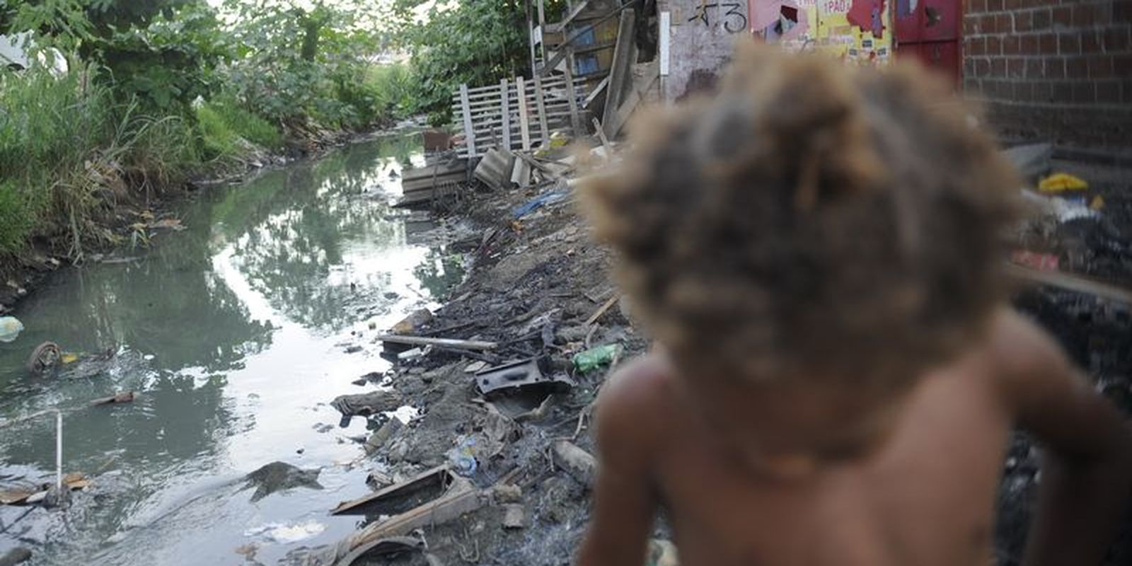 El Niño forte ameaça expor crianças a graves riscos climáticos