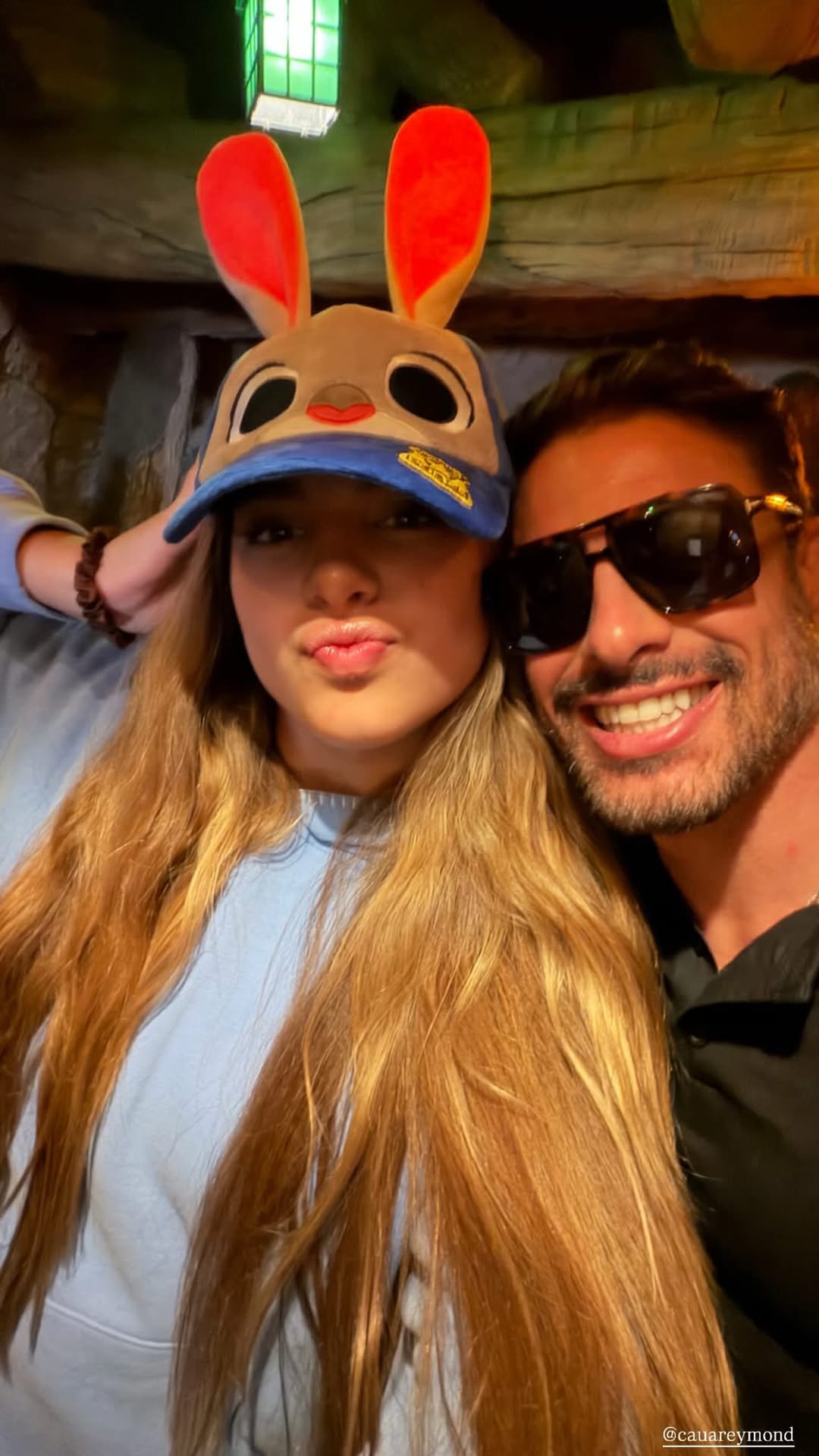 Cauã Reymond avalia adolescência da filha: “Namorada ou namorado, que leve lá para casa”