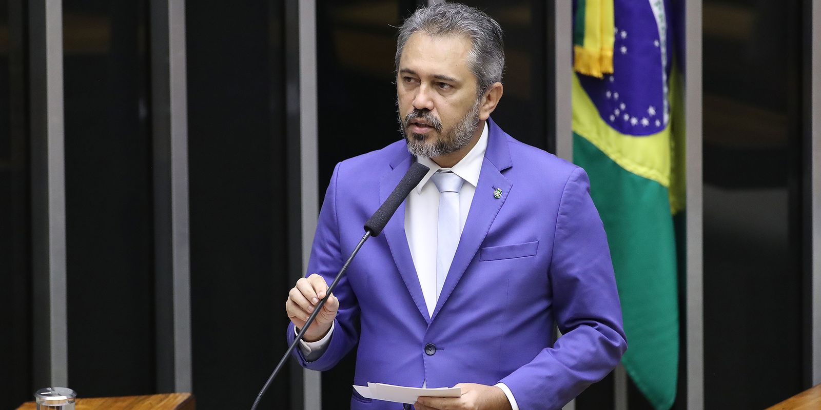 Elmano de Freitas é reeleito governador do Ceará em primeiro turno