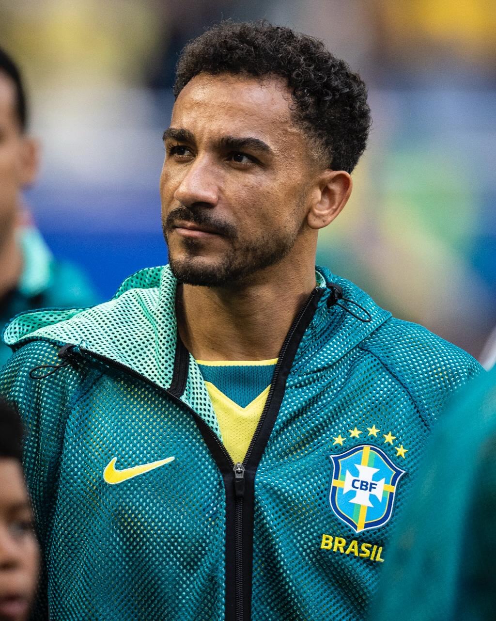 Danilo, do Flamengo, passa por cirurgia após fraturas na mandíbula e tranquiliza torcida