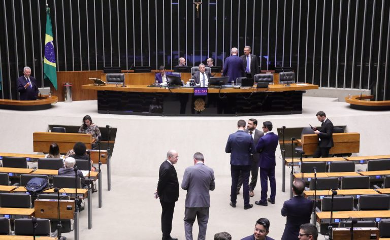 Câmara dos deputados avalia acordo do mercosul sobre proteção às mulheres