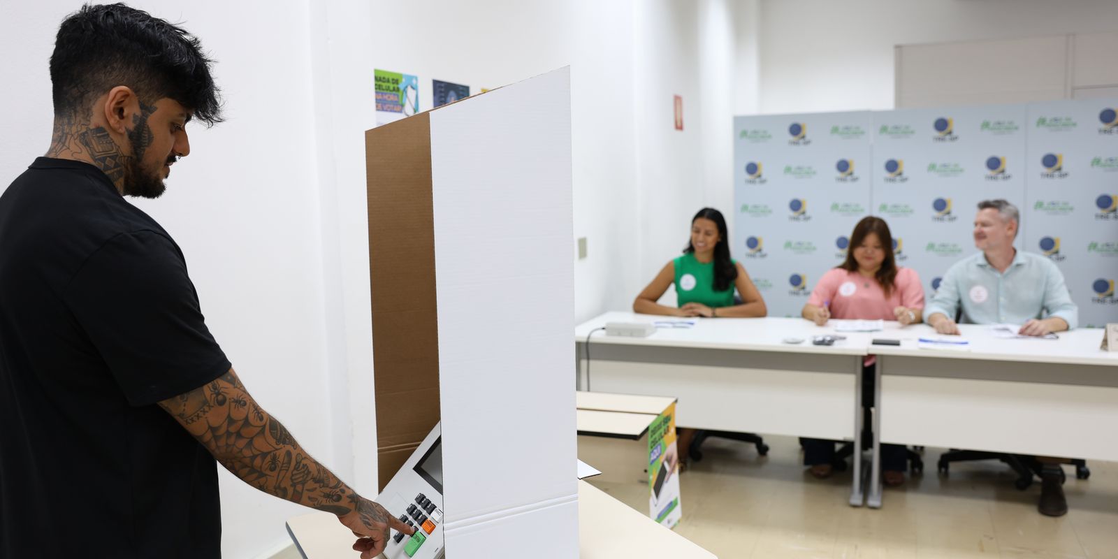 Eleições 2026: confira os horários de votação neste domingo