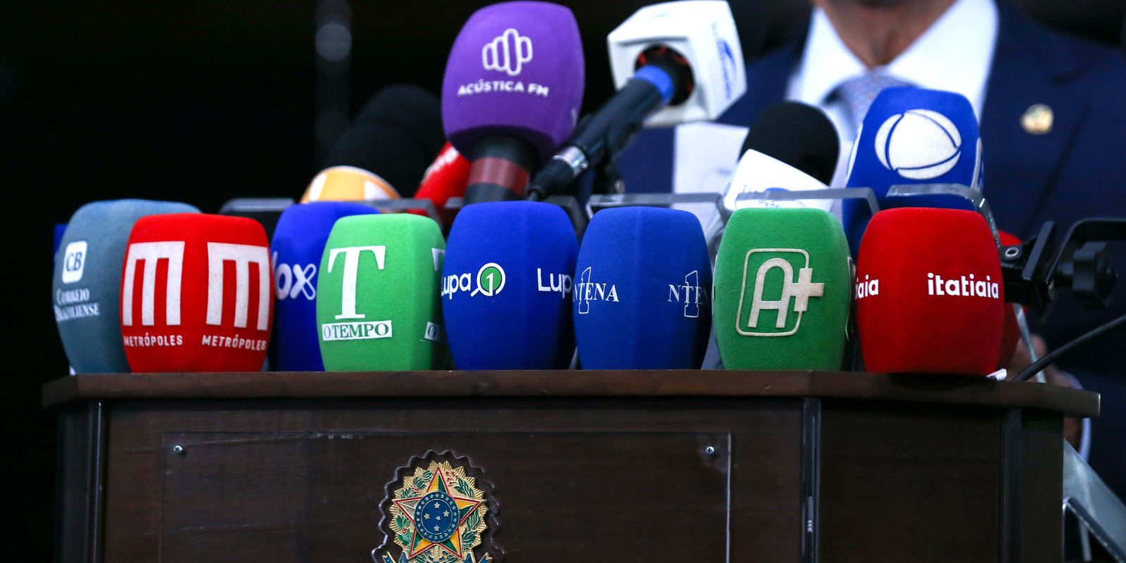 Ataques a jornalistas nas redes sociais passam de 14 mil no primeiro turno