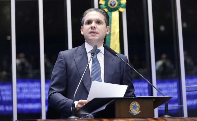 Hugo Motta defende diálogo e respeito entre os Poderes