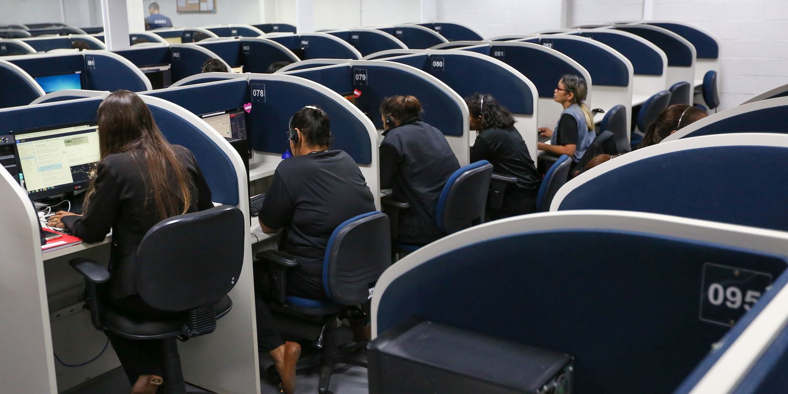 Ligue 180 registra 1,5 mil denúncias de violência política contra mulheres