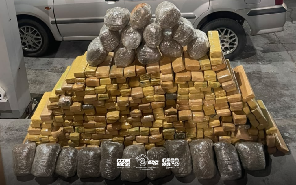 PM apreende 236 kg de maconha em carro abandonado em Presidente Venceslau