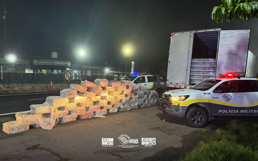 PM descobre 1,8 tonelada de maconha em fundo falso de caminhão em Salto Grande