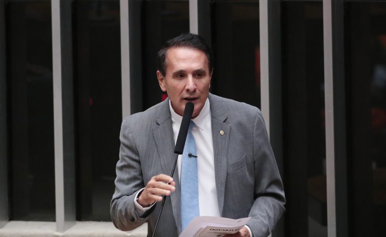 Projeto cria política de rastreabilidade bovina individual na Câmara