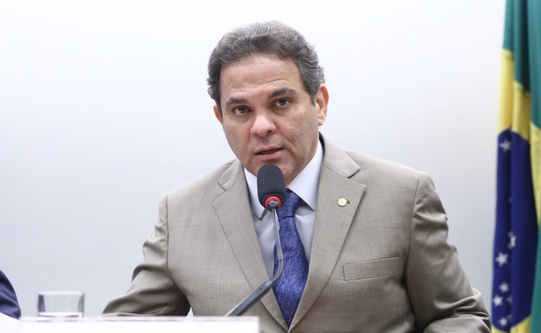 Projeto exige teor mínimo de fruta em produtos de açaí no país