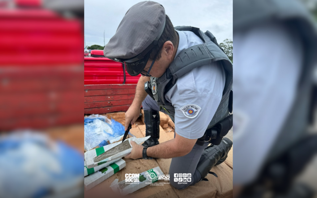 Quase uma tonelada de maconha é apreendida sobre placas de concreto em Boituva
