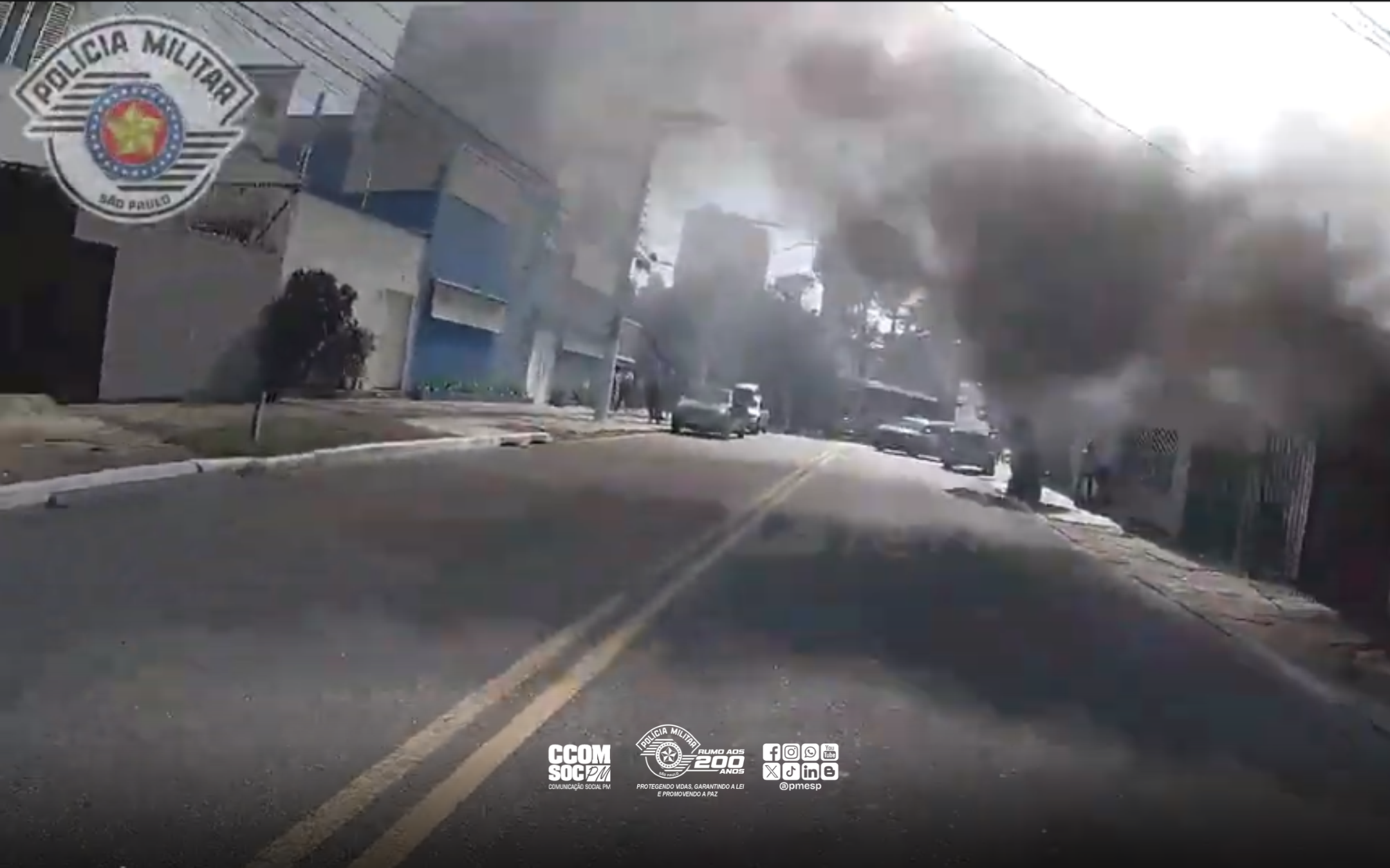 “Se não fossem eles, hoje, eu não estaria contando essa história”, diz dona Maria, salva por policiais em incêndio na Zona Norte