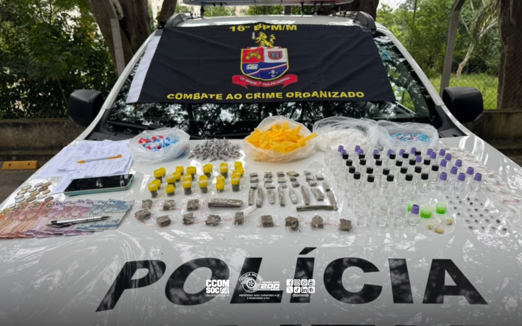Tráfico no Campo Limpo: PM prende dupla com sete tipos de droga