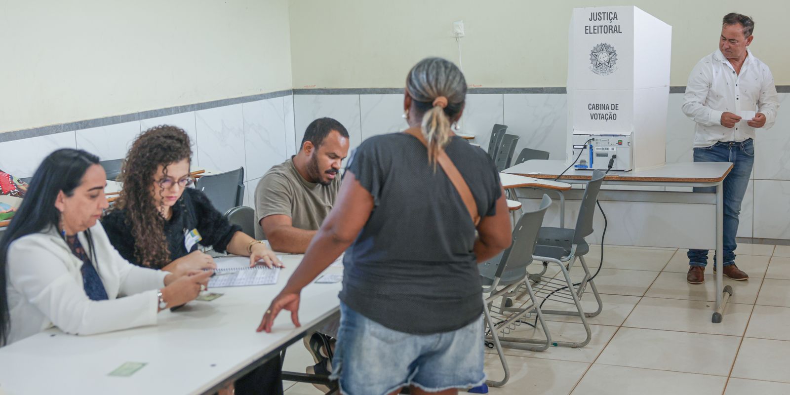 TSE descarta fraude e explica instabilidade na apuração dos votos