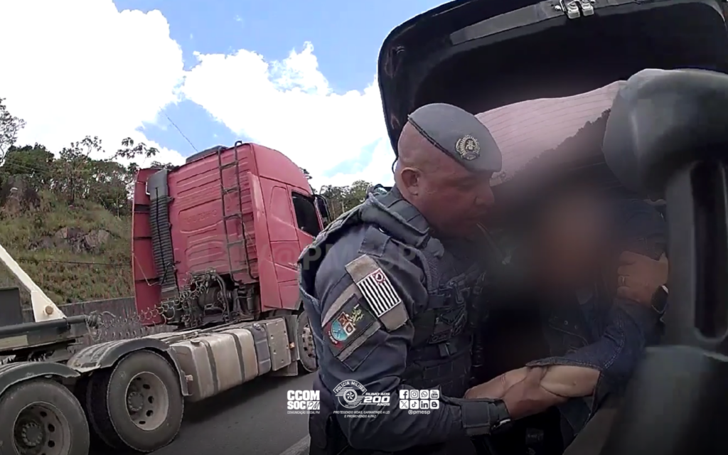 Vítima de sequestro é resgatada pela PM e três criminosos acabam presos na ação