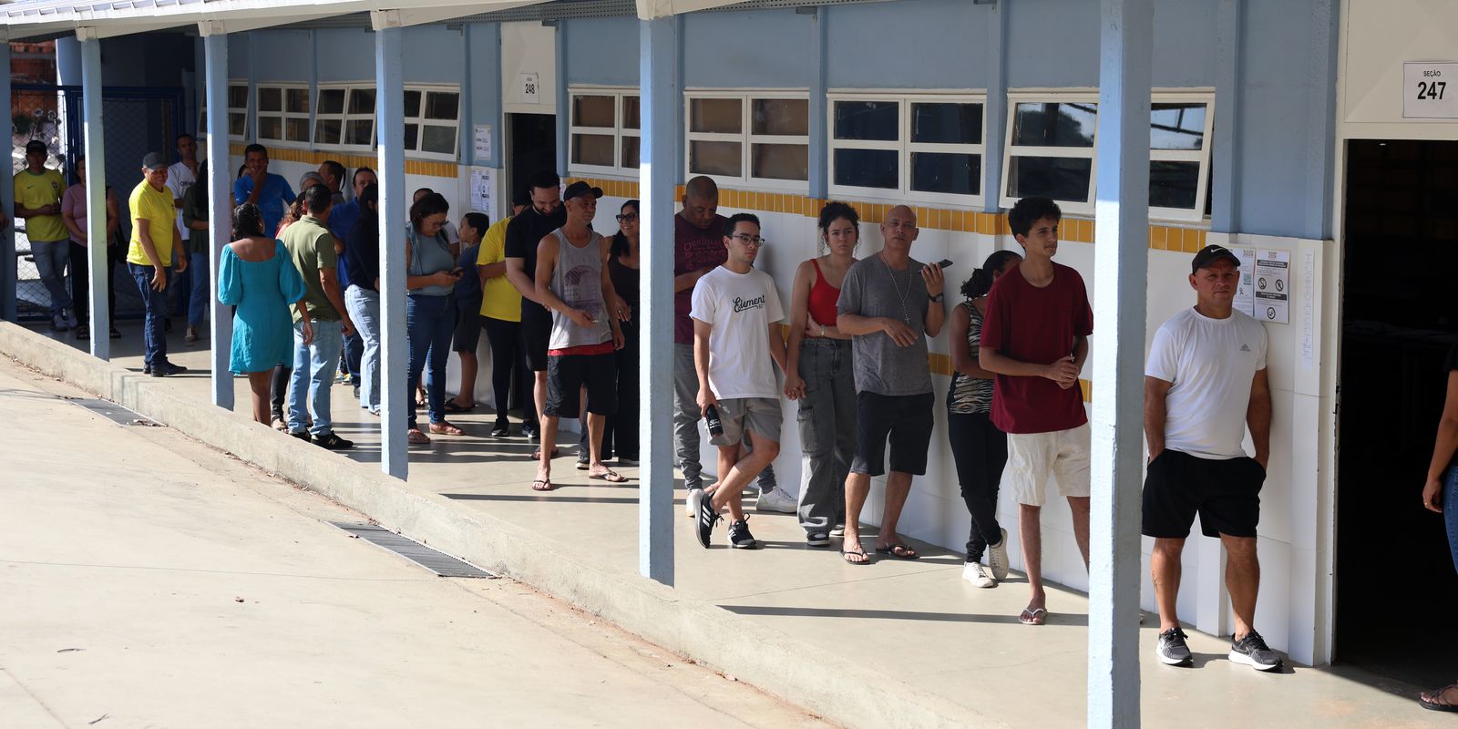 Zanin amplia horário de votação até as 19h em todo o país