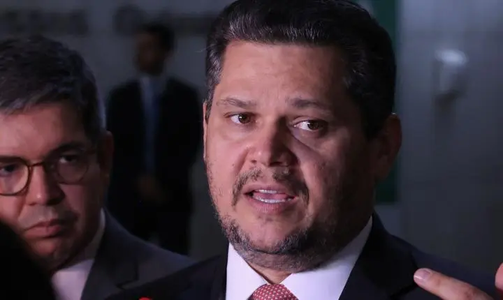 Davi Alcolumbre envia a PEC do fim da escala 6x1 para análise na CCJ do Senado