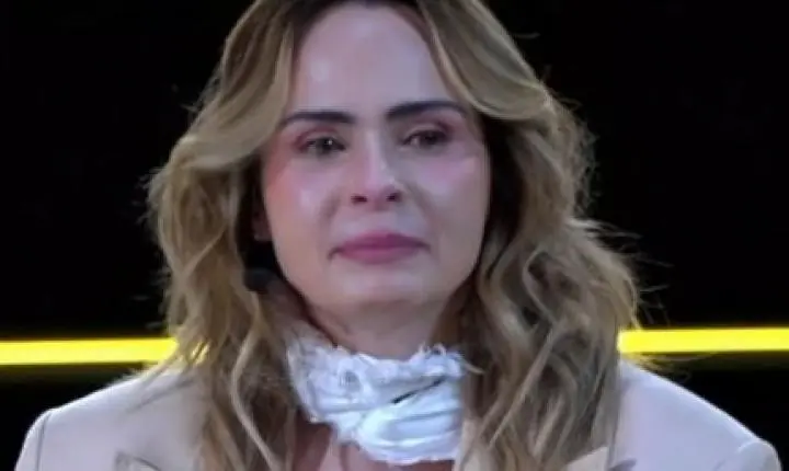Ana Paula Renault chora ao falar do pai: “Tentar honrar todos os ensinamentos”