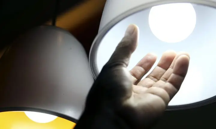 Aneel autoriza R$ 5,5 bilhões para reduzir tarifas de energia em 22 companhias