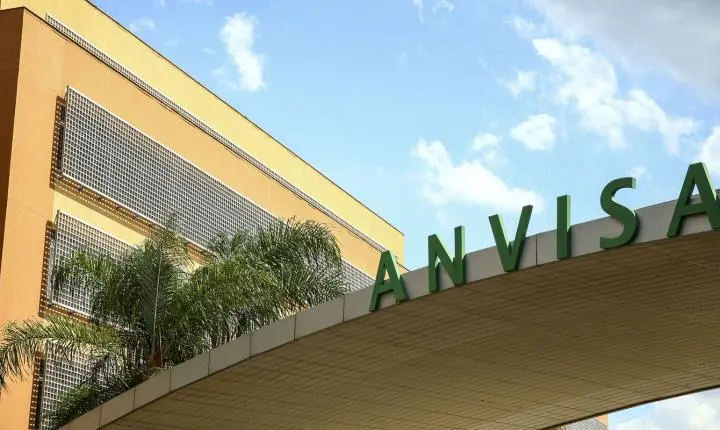 Anvisa proíbe plataforma Voy de comercializar medicamentos e oferecer consultas online