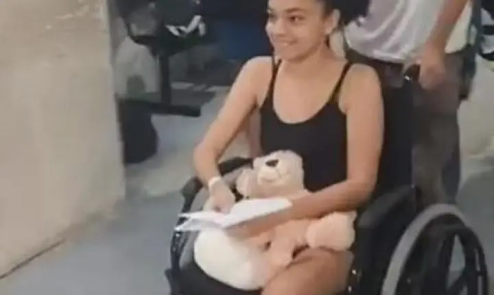 Após 40 dias, estudante que perdeu perna em ataque de tubarão no Recife tem alta