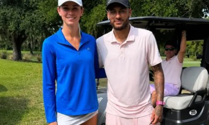 Após derrota na Copa, Neymar Jr. troca futebol por golfe e posa com fãs nos EUA