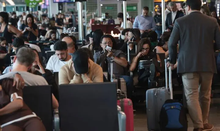 Aeroporto de Congonhas estende operação até a madrugada após pane