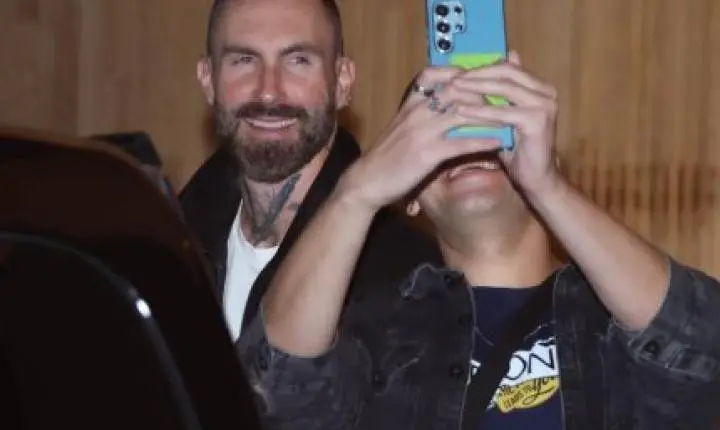 Astro acessível! Adam Levine atende fã antes de show do Maroon 5 em São Paulo