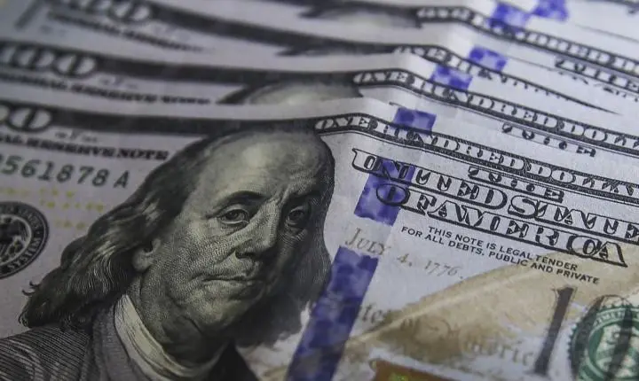 Balança comercial brasileira registra expressivo superávit de US$ 9,8 bilhões em junho