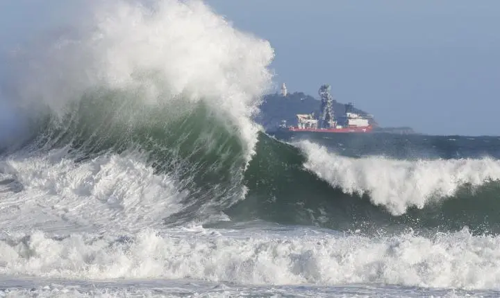 Bombeiros do Rio de Janeiro registram mais de 8 mil salvamentos marítimos em 2026