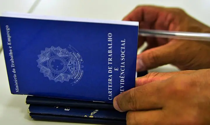 Brasil cria 58,5 mil postos de trabalho em julho conforme dados do Caged