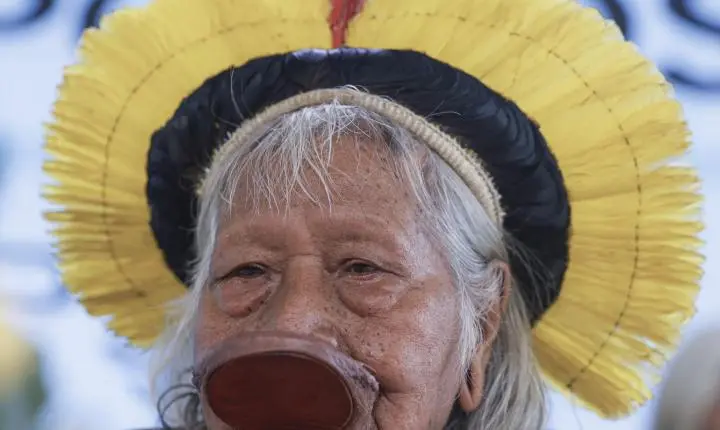 Cacique Raoni, líder indígena, apresenta melhora e permanece na UTI em Sinop (MT)