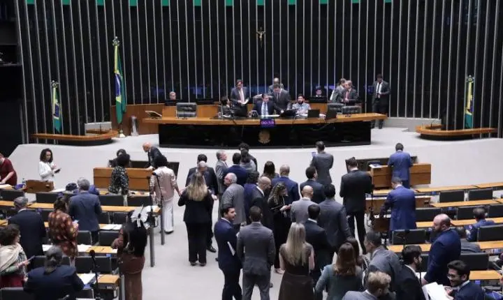 Câmara avalia projeto que centraliza normas de espécies animais e vegetais no Ministério da Agricultura