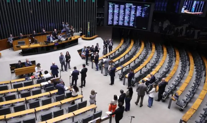 Câmara aprova PL que autoriza a criação de novos cargos no TRT-7