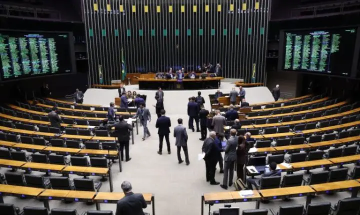 Câmara aprova atestado para pais acompanharem filhos doentes