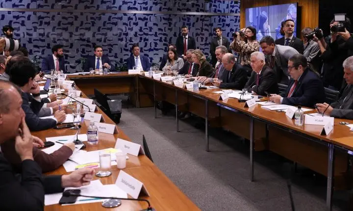 Governo retira urgência de projeto sobre escala 6x1 e libera pauta na Câmara
