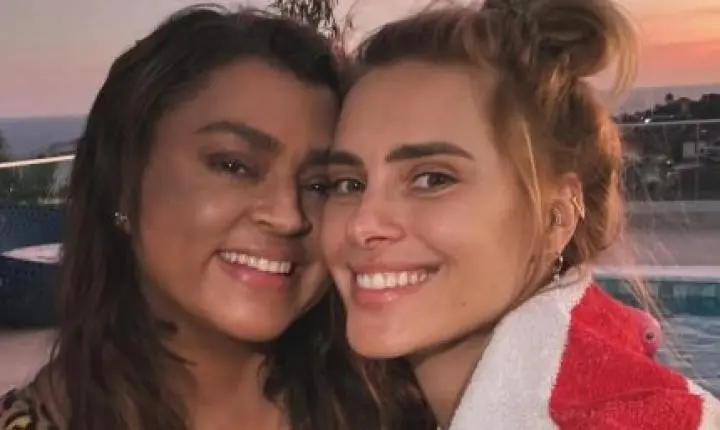 Carolina Dieckmmann explica motivo de não querer dar depoimentos sobre Preta Gil: “Difícil”