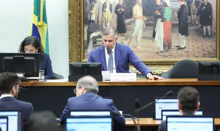 CCJ da Câmara aprova o fim da aposentadoria compulsória como punição para juízes