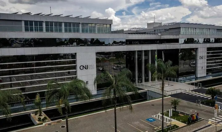 CNJ aprova o fim da aposentadoria compulsória como punição para juízes