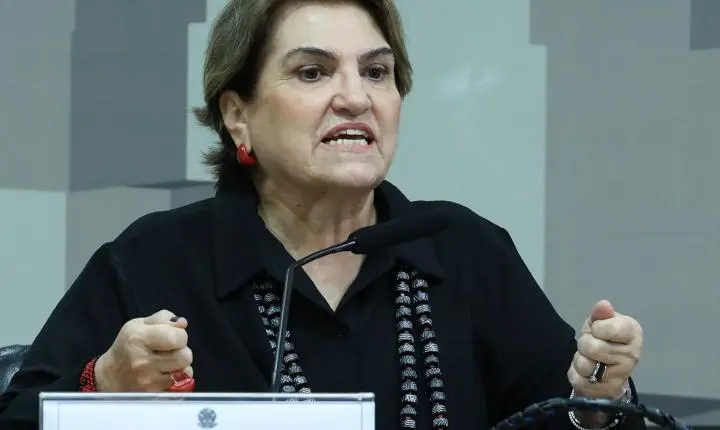 Ministra afirma que fim da escala 6x1 amplia acesso feminino ao mercado de trabalho