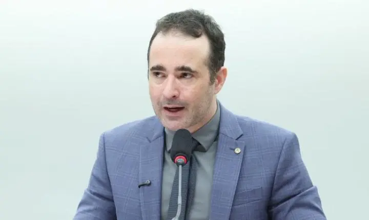 Comissão da Câmara aprova Auxílio Mãe Atípica de R$ 600 para famílias