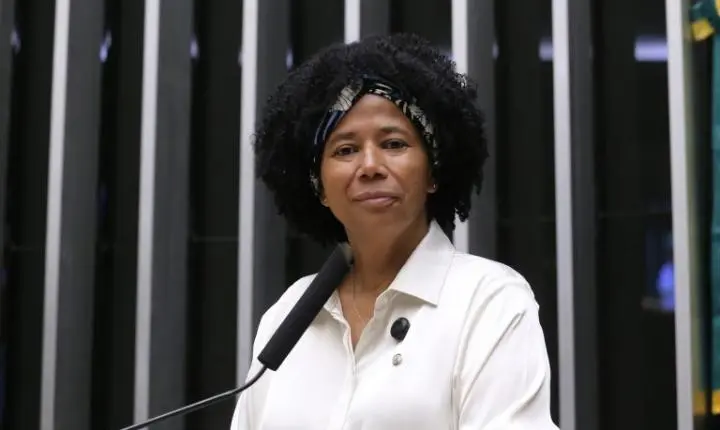 Capacitação em primeiros socorros para alunos com doenças crônicas é aprovada em comissão