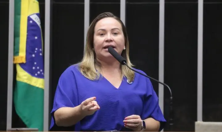 Comissão aprova adicional de 30% para profissionais de saúde em áreas de risco