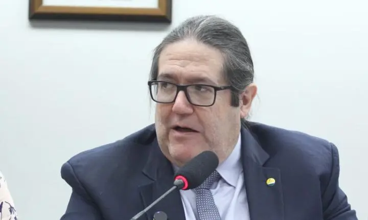 Comissão de Educação aprova política nacional contra a evasão escolar