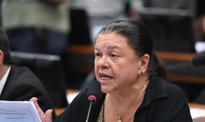 CCJ aprova desembarque de ônibus à noite para mulheres e idosos fora do ponto
