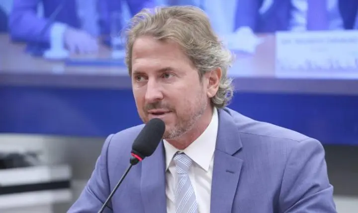 Comissão de Educação aprova diretrizes para incentivar trabalho voluntário e solidariedade na educação